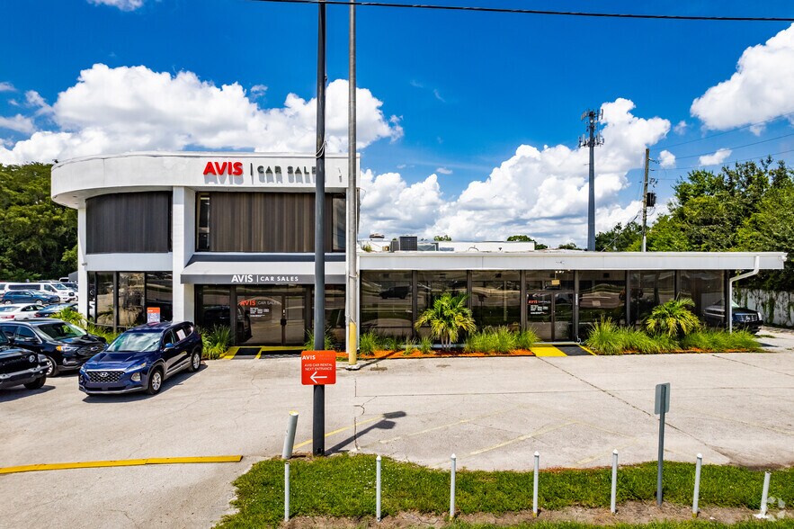 More Photos Of 6363-6365 E Colonial Dr, Orlando Auto Repair For Lease