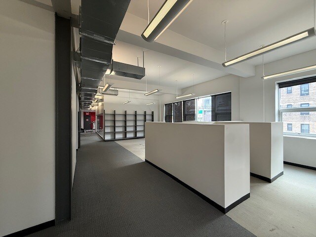 More Photos Of 37-43 Crescent St, Long Island City Office For Lease