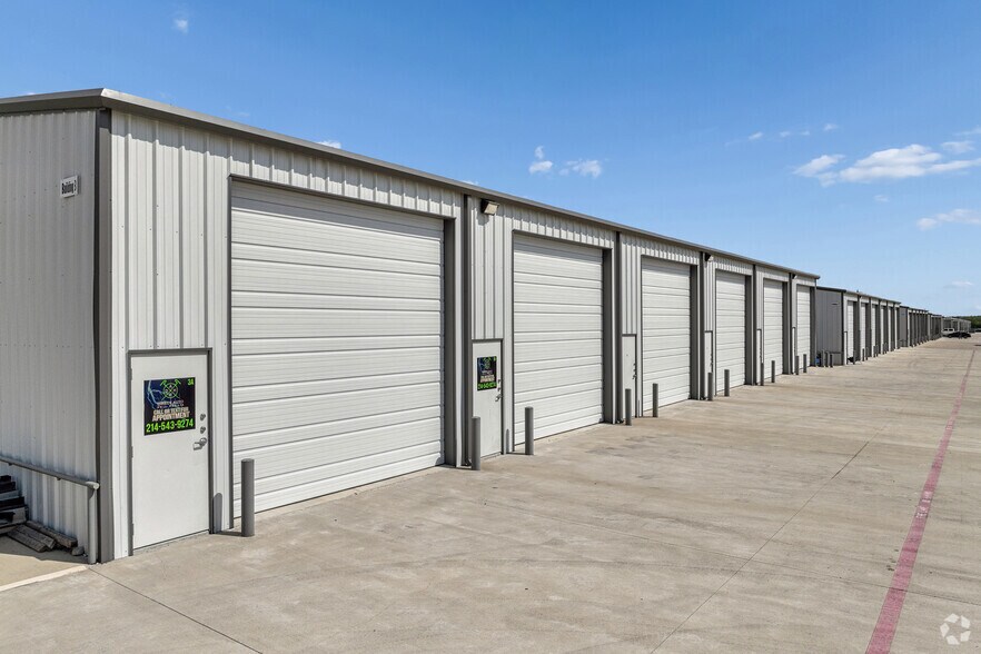 More Photos Of 10552 County Road 213, Forney Industrial For Lease