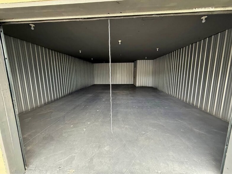 More Photos Of 128 Direct Connection Dr, Rossville Warehouse For Lease