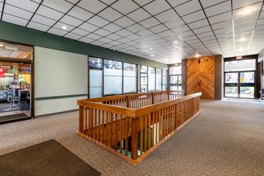 More Photos Of 21 Main St, Lockport Office For Lease