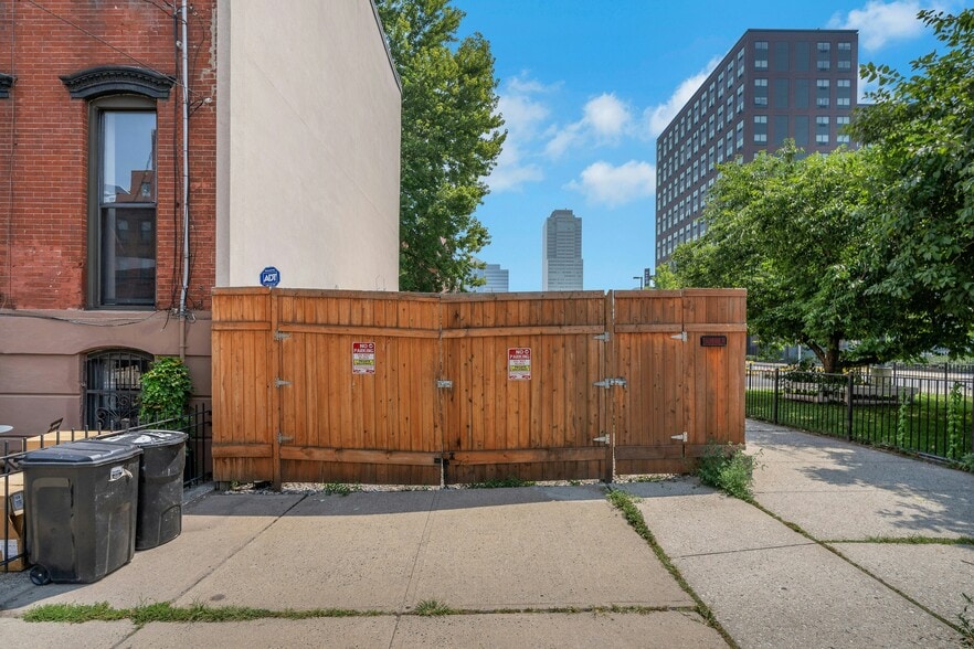 More Photos Of 514 Manila Ave, Jersey City Land For Sale