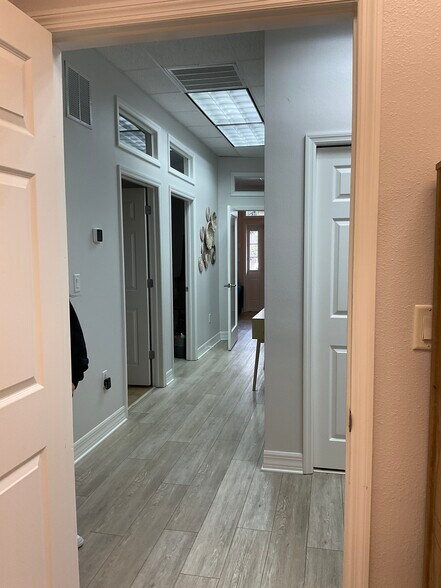 More Photos Of 29160 Chapel Park Dr, Wesley Chapel Office For Lease