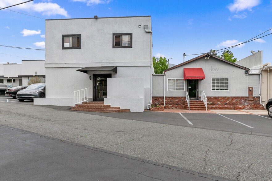 More Photos Of 842 Foothill Blvd, La Cañada Flintridge Storefront For Lease