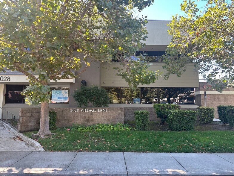 More Photos Of 2028 Village Ln, Solvang Medical For Lease