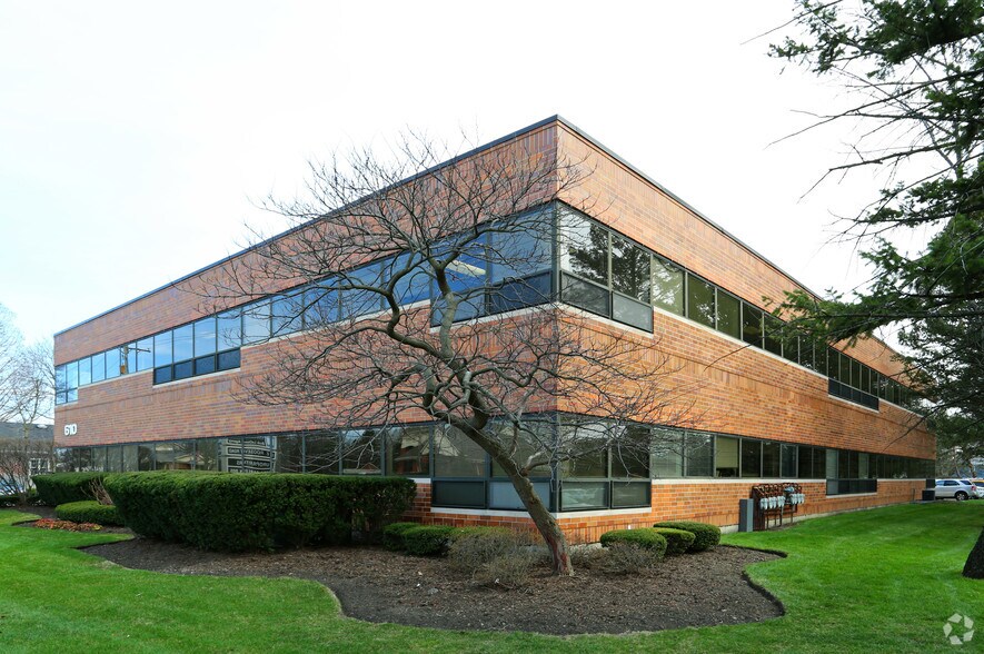 More Photos Of 610 E Roosevelt Rd, Wheaton Medical For Lease