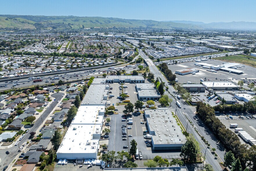 More Photos Of 2361 Industrial Pky W, Hayward Unknown For Lease