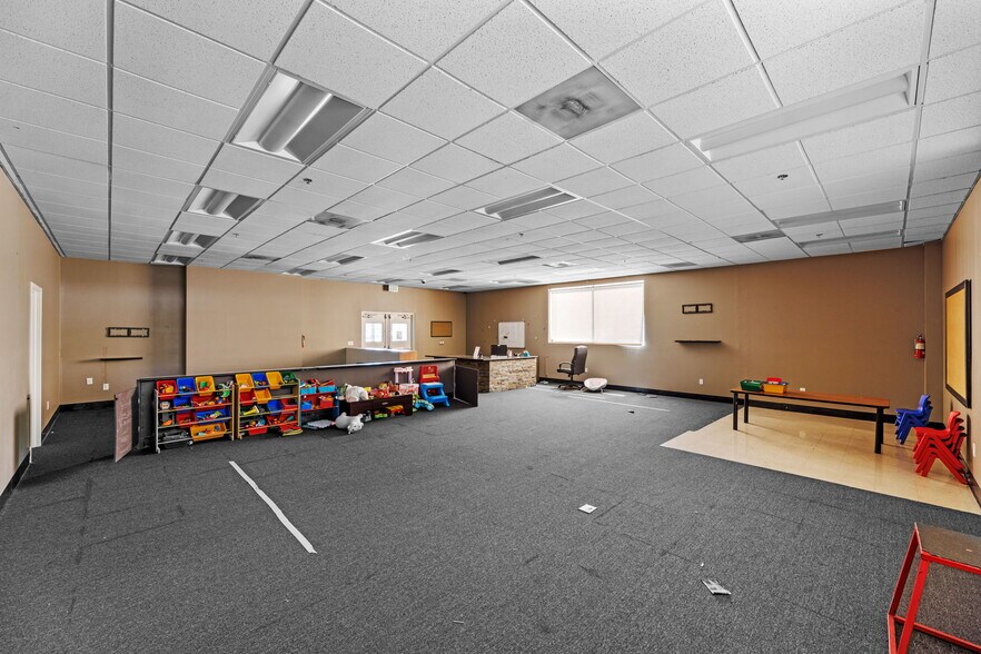 More Photos Of 1900 Del Paso Rd, Sacramento Health Club For Lease