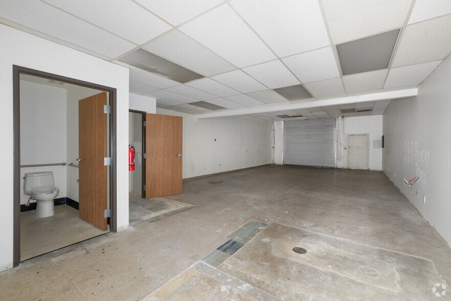 More Photos Of 3955 E Speedway Blvd, Tucson Unknown For Lease