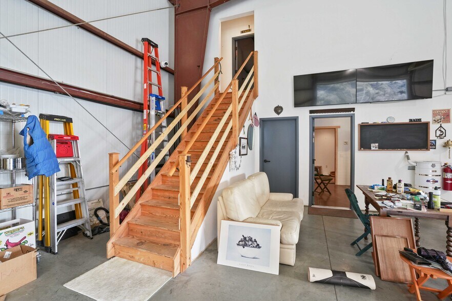 More Photos Of 3212 Mt Pinos Way, Frazier Park Light Manufacturing For Sale