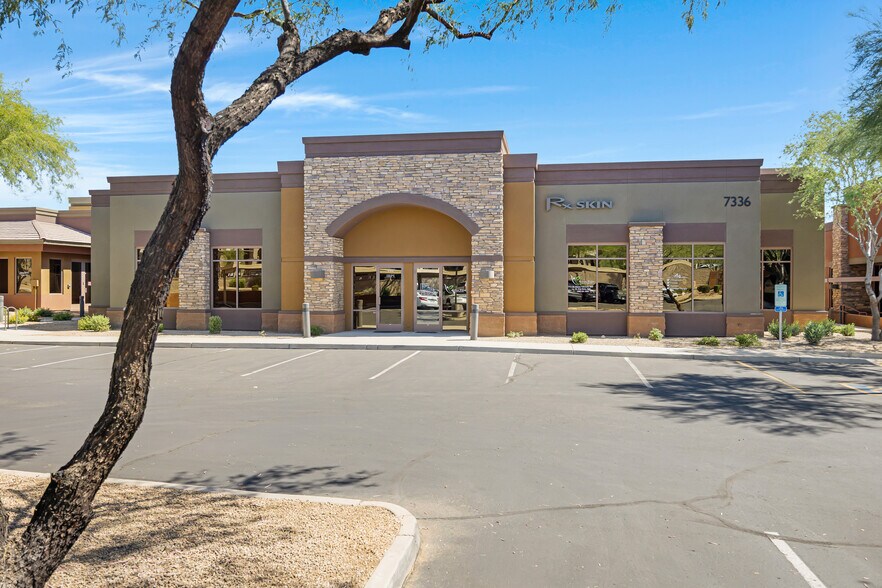 More Photos Of 7336 E Deer Valley Rd, Scottsdale Office For Sale
