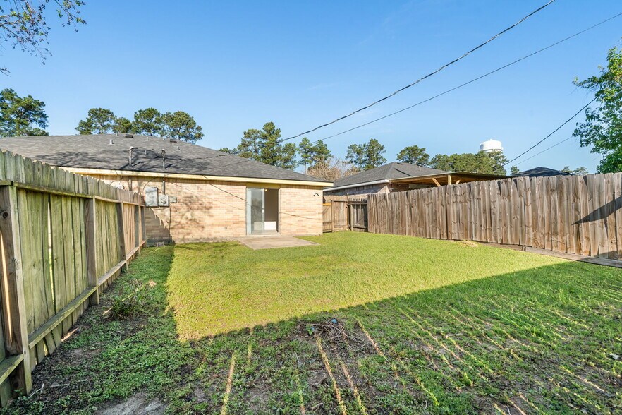 More Photos Of 31938 Sanders St, Magnolia Multifamily For Sale