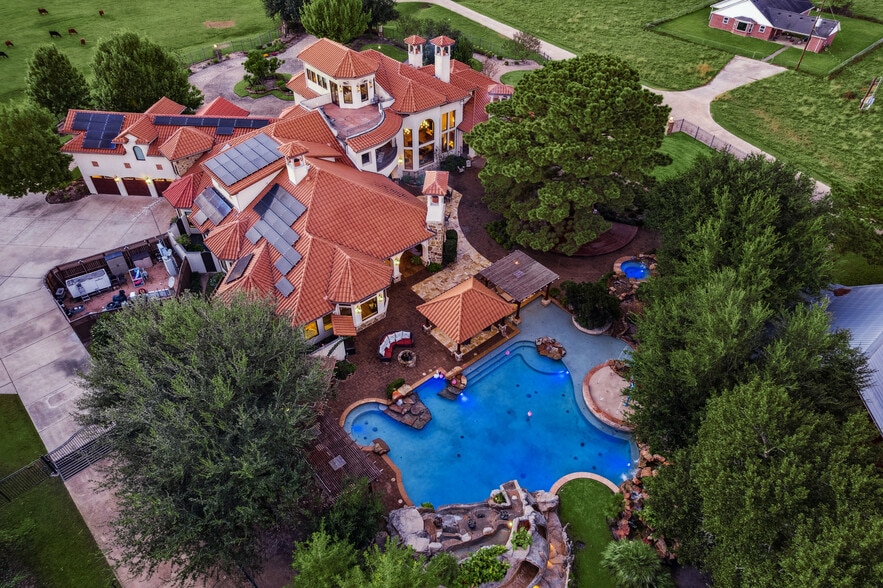 More Photos Of 21538 Mueschke Rd, Tomball Lodge Meeting Hall For Sale
