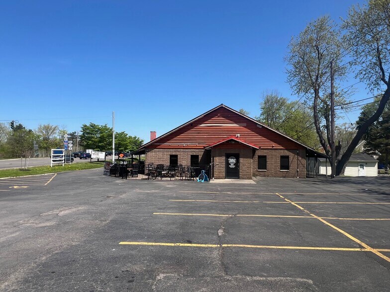 More Photos Of 1537 Union Rd, West Seneca Restaurant For Sale
