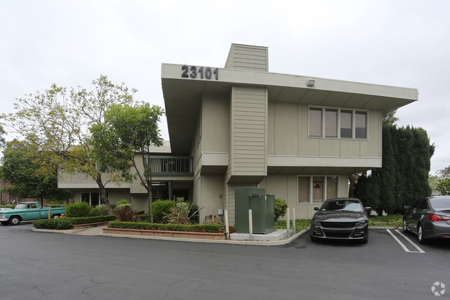 More Photos Of 23101 Moulton Pky, Laguna Hills Office For Lease