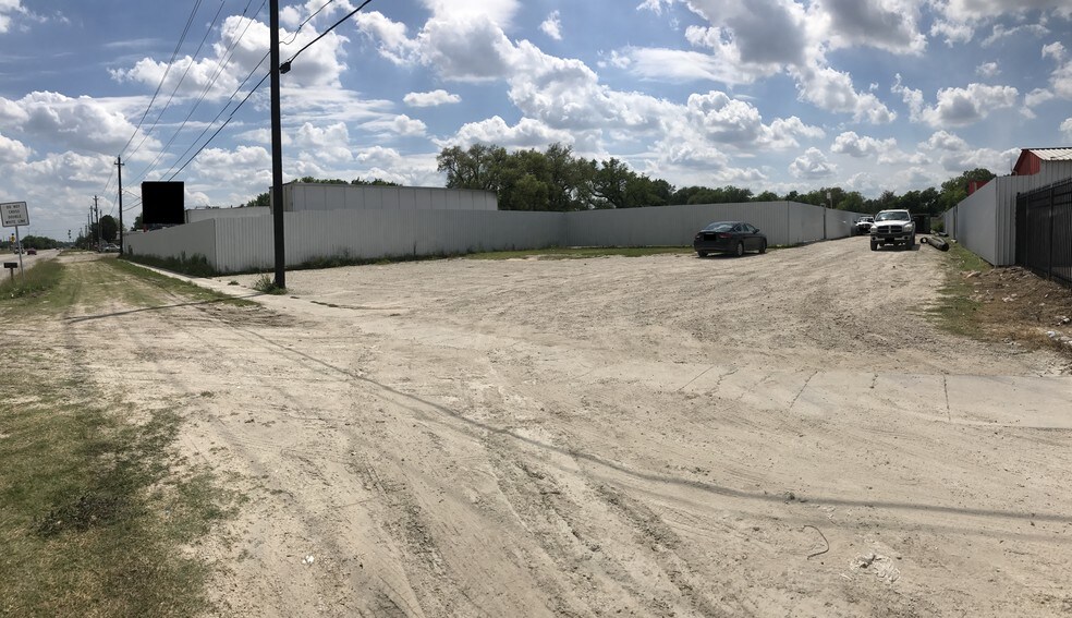 More Photos Of 7301 N Shepherd Dr, Houston Land For Lease