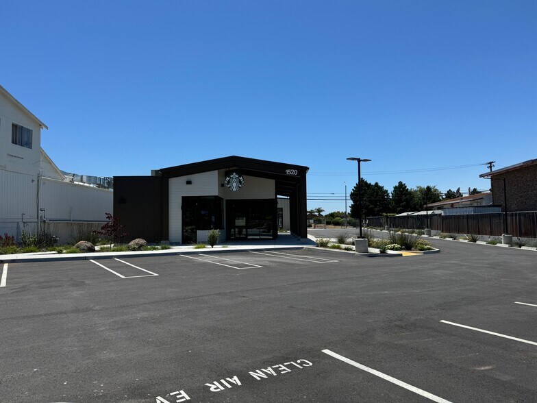 More Photos Of 1505 Commercial Way, Santa Cruz Restaurant For Sale