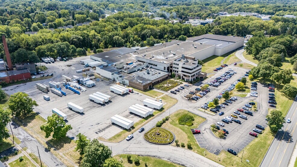 More Photos Of 815 Whitney Rd W, Fairport Warehouse For Lease