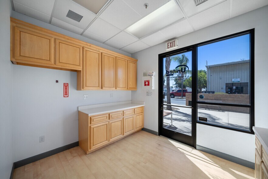More Photos Of 2122-2126 Hutton Rd, Nipomo Flex For Lease