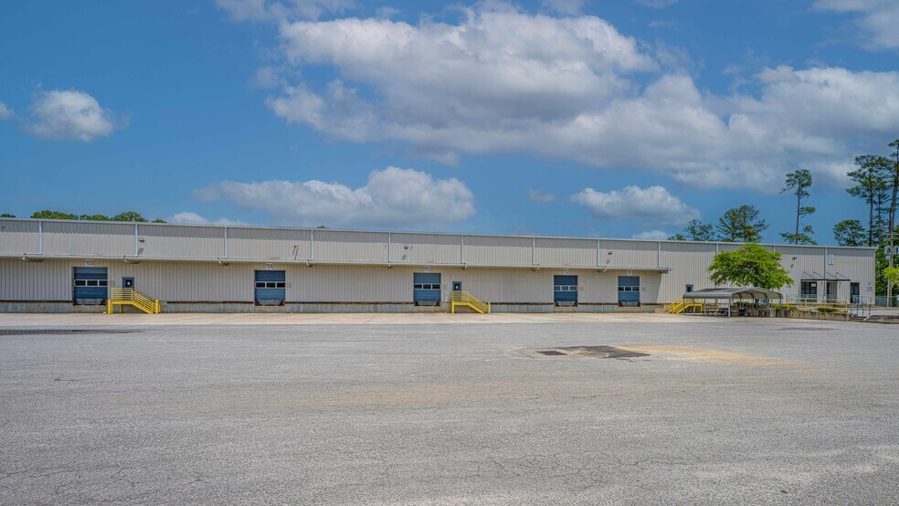 More Photos Of 3290 Benchmark Dr, Ladson Warehouse For Lease