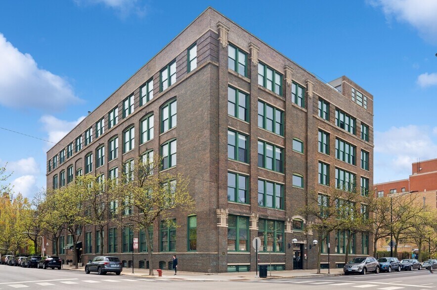 More Photos Of 1327 W Washington Blvd, Chicago Loft Creative Space For Lease