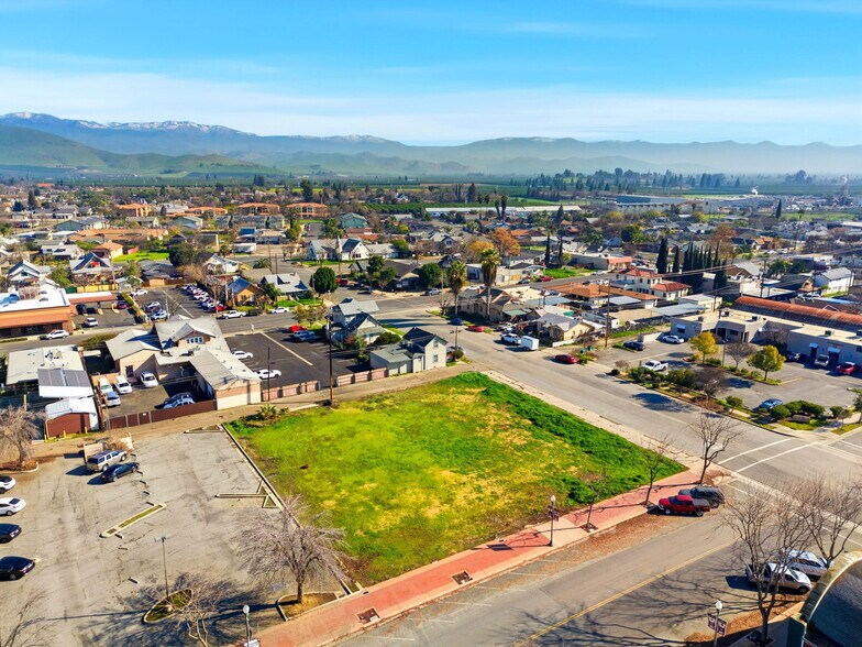 More Photos Of 190 S Elmwood Ave, Lindsay Land For Sale
