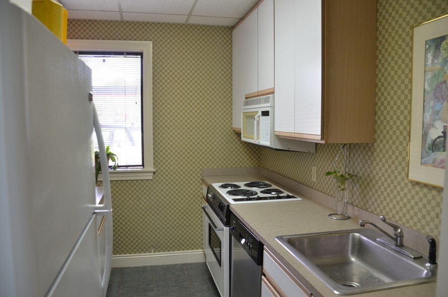 More Photos Of 2966 Old Shell Rd, Mobile Freestanding For Sale