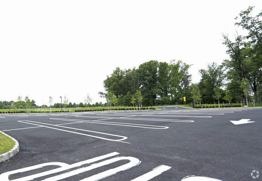 More Photos Of 10 Forrestal Rd S, Princeton Medical For Lease