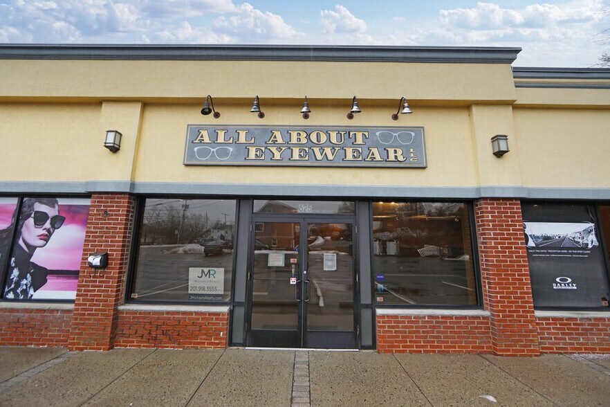 More Photos Of 649 Springfield Ave, Berkeley Heights Storefront Retail Office For Lease