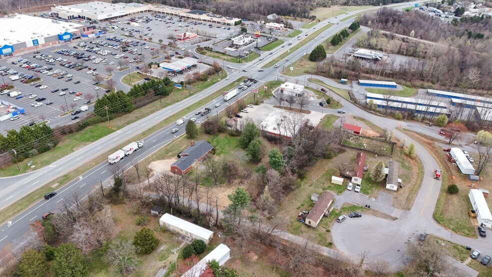 More Photos Of 1001 E Lynchburg Salem Tpke, Bedford Office For Sale