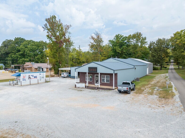 More Photos Of 455 E Main St, Parsons General Retail For Sale