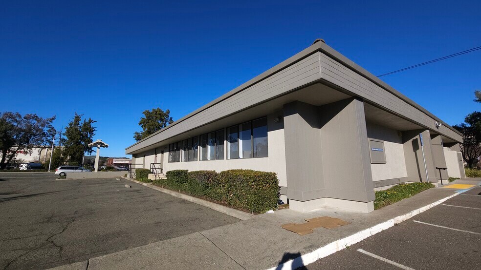 More Photos Of 1313 Travis Blvd, Fairfield Medical For Lease