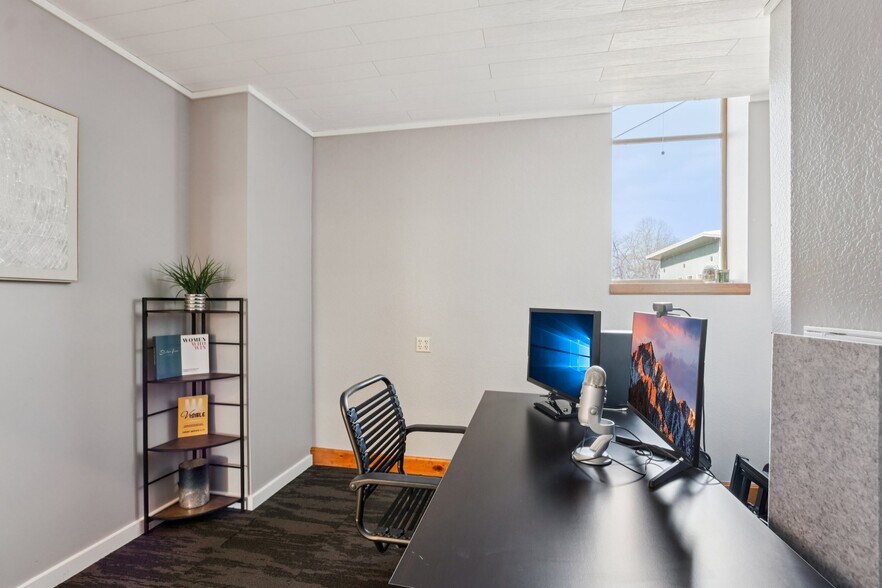 More Photos Of 101 Church St, Lake Mills Loft Creative Space For Sale