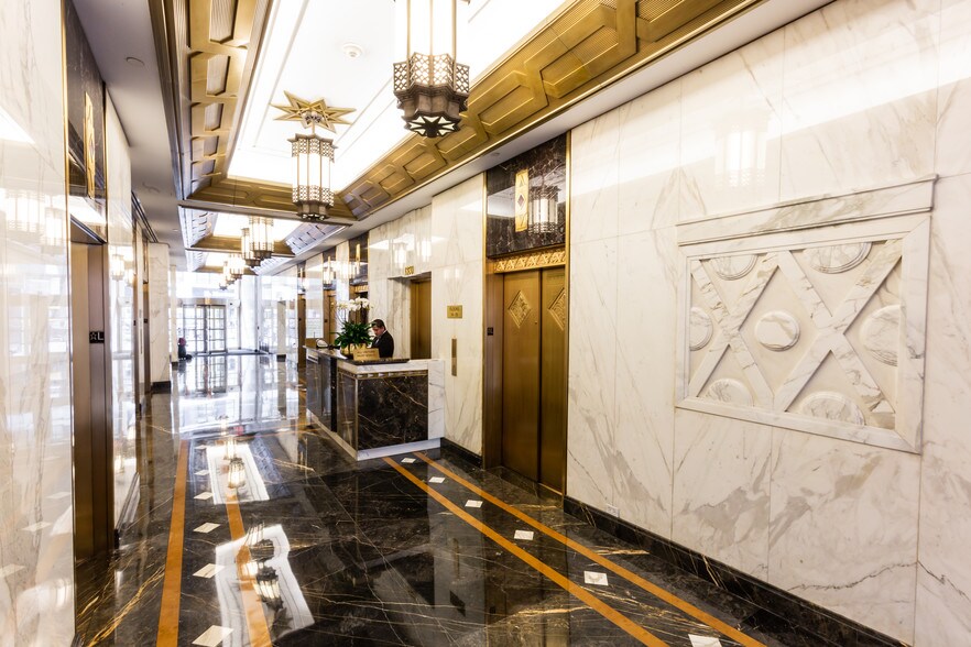 More Photos Of 1350 Broadway, New York Office For Lease