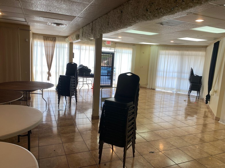 More Photos Of 12222 Bissonnet St, Houston Unknown For Lease