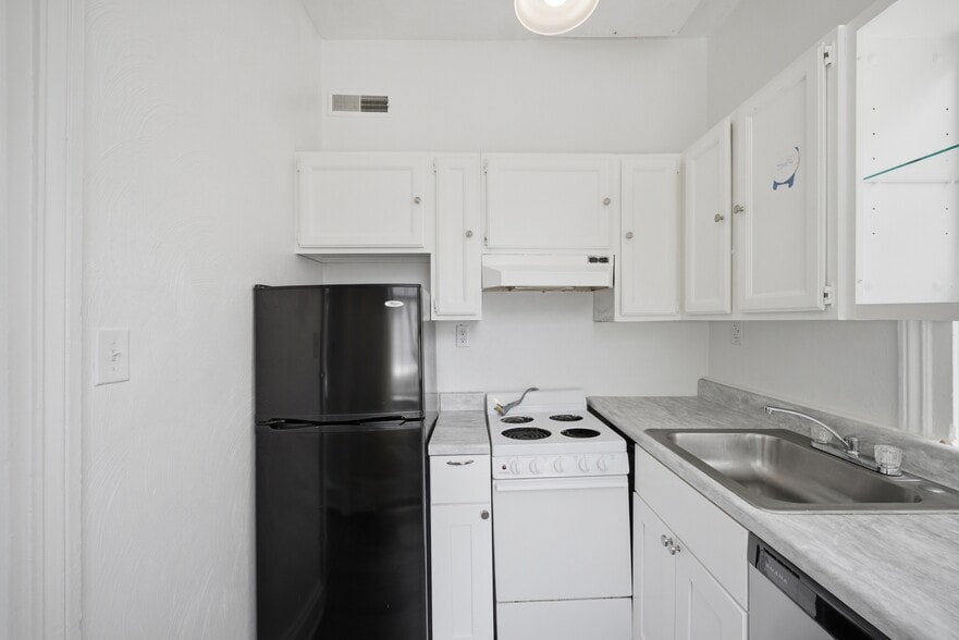 More Photos Of 367 Middle St, Portsmouth Apartments For Sale