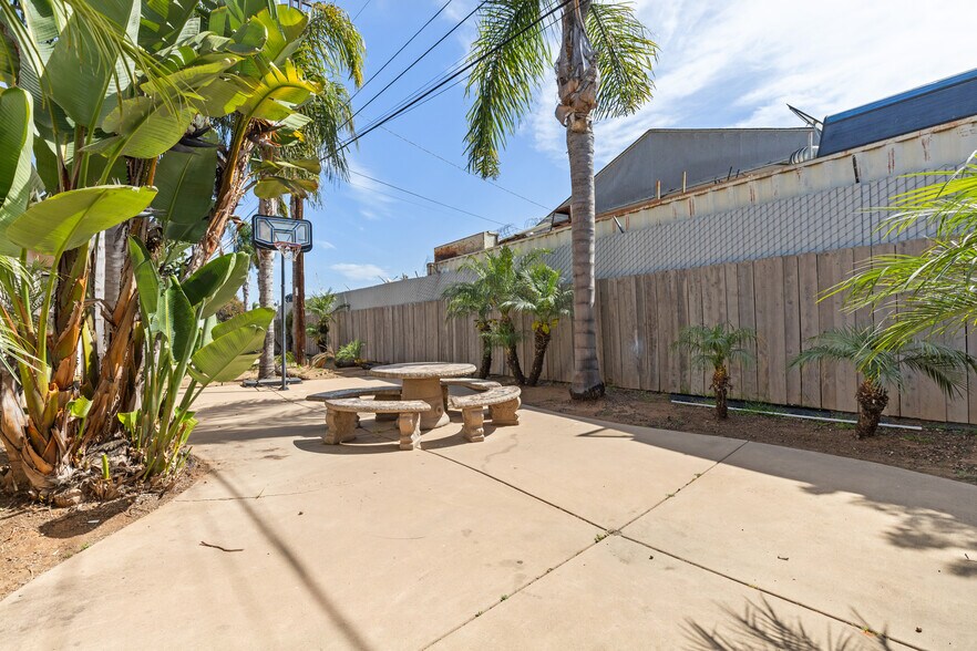 More Photos Of 739-747 Florida Street, Imperial Beach Apartments For Sale