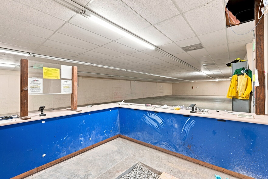 More Photos Of 524 Tuxedo Ave, Muscle Shoals Flex For Lease