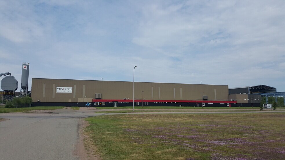 More Photos Of 1 Chandler Rd, Amherst Distribution For Sale