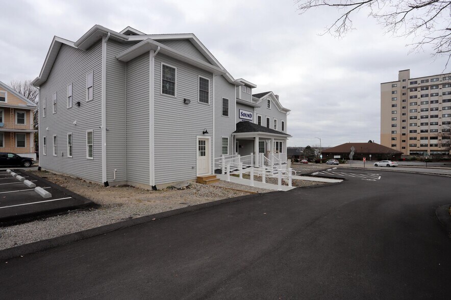 More Photos Of 899 Pleasant St, New Bedford Loft Creative Space For Lease