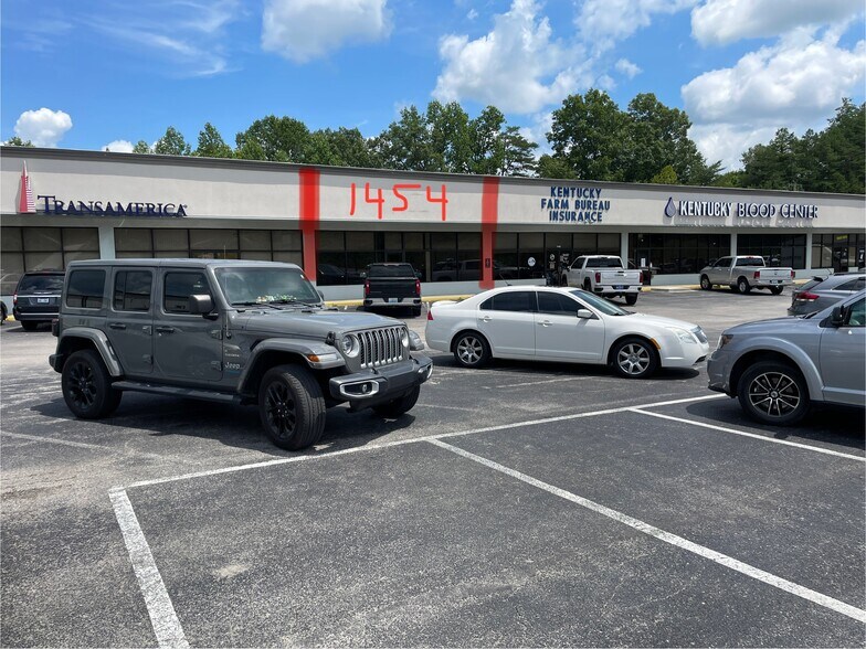Primary Photo Of 1454 W Cumberland Gap Pky, Corbin Flex For Lease