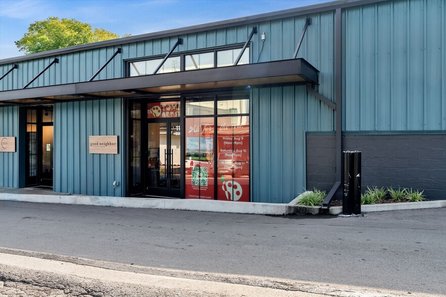 Primary Photo Of 1106 Woodland St, Nashville Storefront Retail Office For Lease