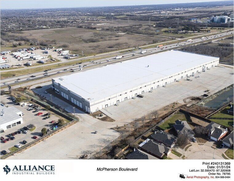 More Photos Of 11000 South Freeway, Burleson Warehouse For Sale