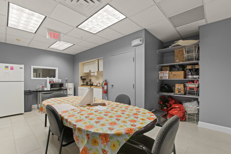 More Photos Of 111 Galway Pl, Teaneck Medical For Sale