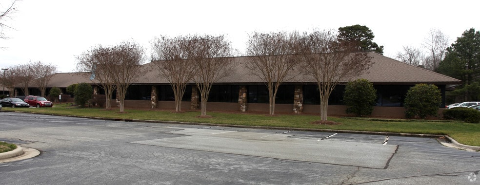 More Photos Of 4194 Mendenhall Oaks Pky, High Point Office For Lease