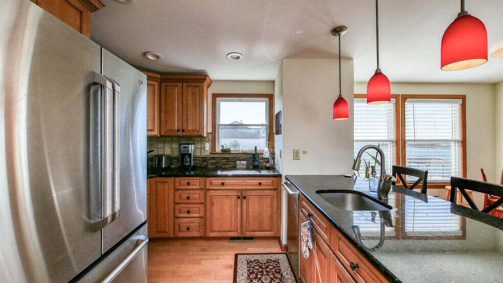 More Photos Of 236 S Bayview Dr, Strathmere Restaurant For Sale