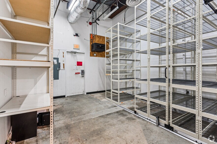 More Photos Of 4400 Ashford Dunwoody Rd NE, Atlanta Unknown For Lease