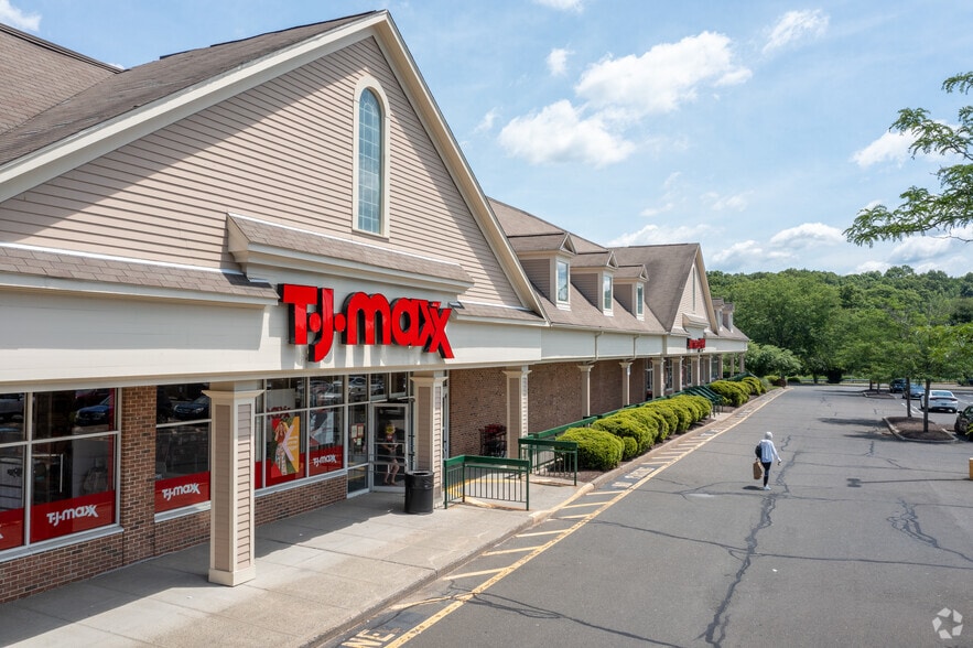 More Photos Of 228 S Main St, Newtown Unknown For Lease