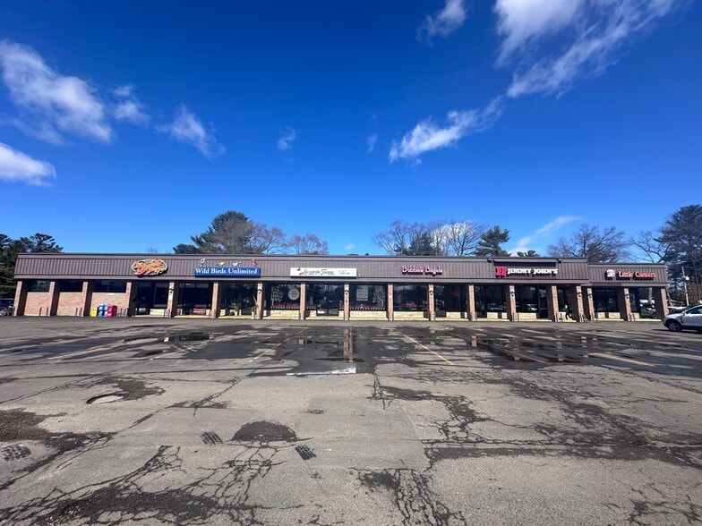 Primary Photo Of 1209-1219 E Front St, Traverse City Unknown For Lease