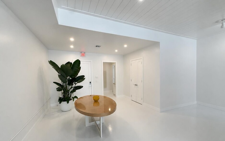 More Photos Of 5001 Georgia Ave, West Palm Beach Manufacturing For Sale